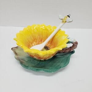 Corner Ruby Harvest Collection Sunflower Teacup Saucer Bee Spoon Hand Crafted